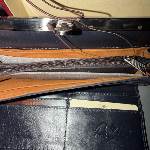 NWT Patricia Nash Clutch still with Box - Picture 4 of 6